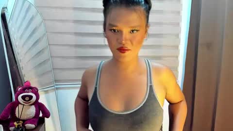 Snapshot of hottieelijah760282 chatting on December 16, 1:38 pm Maxine online show from December 16, 1:38 pm