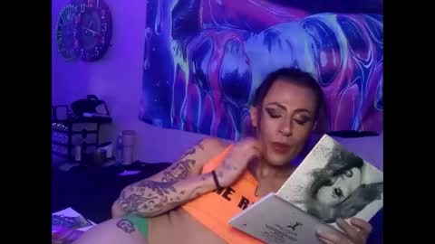 Snapshot of hottiefrmhell97 chatting on February 19, 4:19 am Lucky online show from February 19, 4:19 am