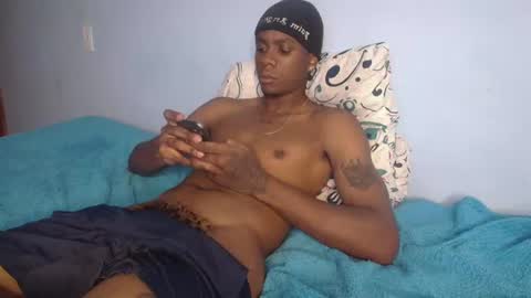 independent Model online show from August 1, 10:30 pm