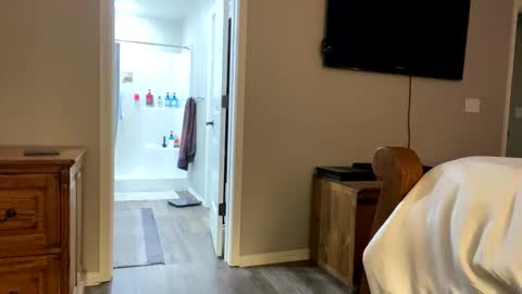 hottiewithabody101 online show from April 8, 7:47 pm