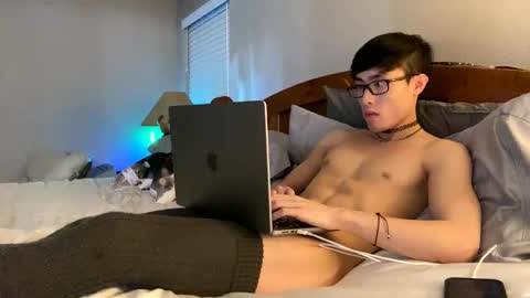 hottiewithabody101 online show from April 16, 9:39 pm