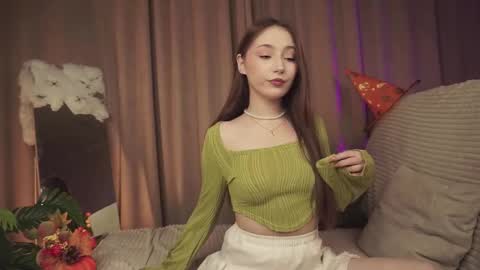 hottpeachh online show from October 31, 4:19 pm