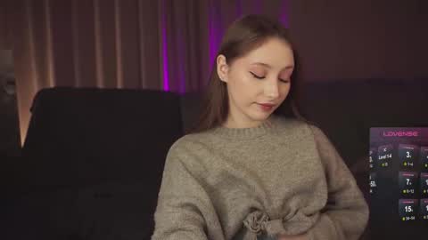 hottpeachh online show from November 18, 4:22 pm