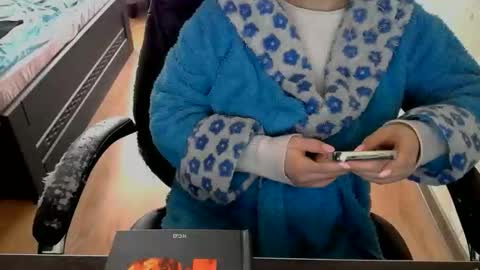 Snapshot of hotty_mary chatting on April 26, 8:12 am Mary online show from April 26, 8:12 am