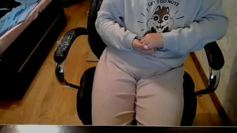 Snapshot of hotty_mary chatting on April 26, 8:17 pm Mary online show from April 26, 8:17 pm