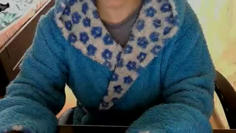 Snapshot of hotty_mary chatting on April 27, 9:07 am Mary online show from April 27, 9:07 am