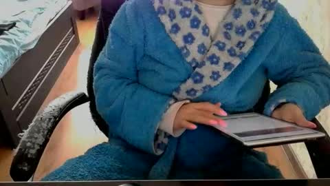 Snapshot of hotty_mary chatting on May 2, 9:03 am Mary online show from May 2, 9:03 am