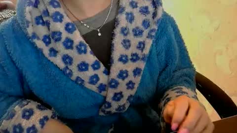 Snapshot of hotty_mary chatting on May 12, 8:55 am Mary online show from May 12, 8:55 am
