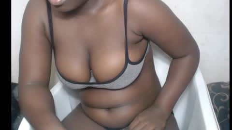 Snapshot of hottylissa1 chatting on October 7, 7:00 pm hottylissa1 online show from October 7, 7:00 pm