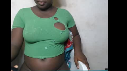 hottylissa1 online show from December 13, 8:14 pm