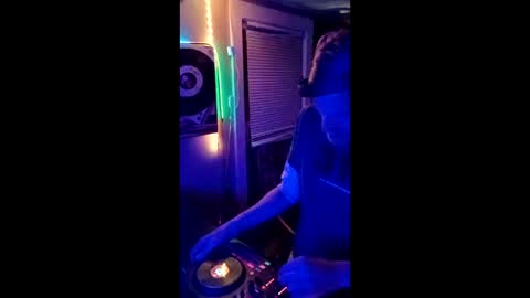 SeanPatrick online show from April 25, 7:22 am