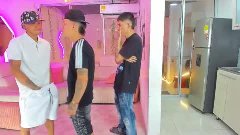 Snapshot of houseofwarrios chatting on November 28, 5:32 am we are Harry Jersi pablo and our mod talco online show from November 28, 5:32 am