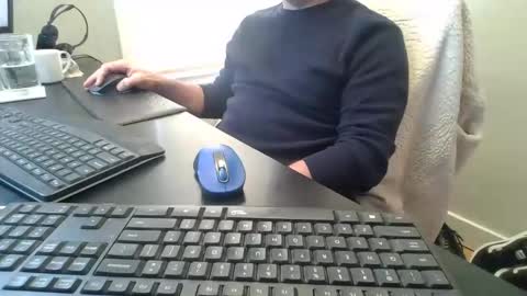 hoverday online show from February 12, 7:20 pm