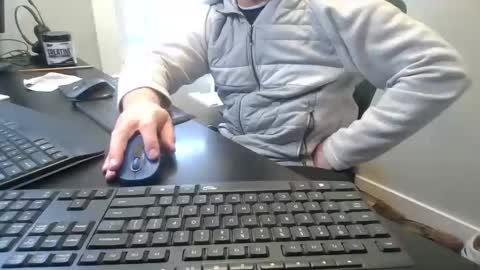 Snapshot of hoverday chatting on April 12, 9:53 pm hoverday online show from April 12, 9:53 pm