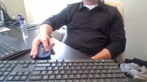 Snapshot of hoverday chatting on April 17, 5:05 pm hoverday online show from April 17, 5:05 pm