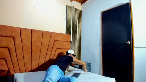 howar_01 online show from October 27, 9:19 pm