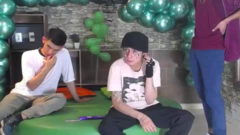 HOWENTS online show from February 14, 3:11 am