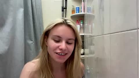 Snapshot of howimeturmum chatting on July 28, 2:24 pm ash. see u on sunday online show from July 28, 2:24 pm