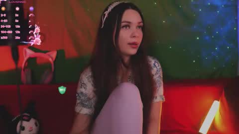 Mia online show from September 22, 5:15 pm