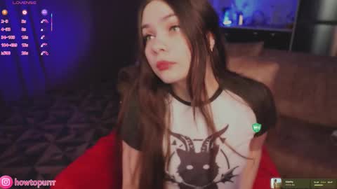 Mia online show from March 21, 3:48 pm