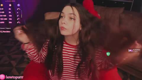 Mia online show from April 3, 6:17 pm