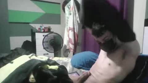 Snapshot of hsanchez6340 chatting on April 10, 8:52 am hsanchez6340 online show from April 10, 8:52 am