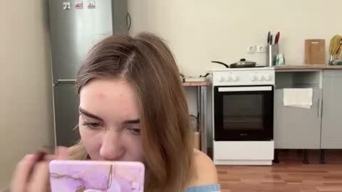 hsiuscherich online show from November 15, 9:28 am