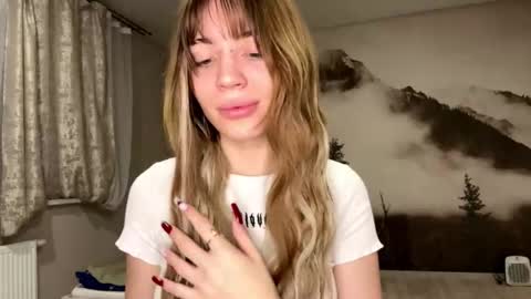 hsiuscherich online show from December 14, 1:05 pm