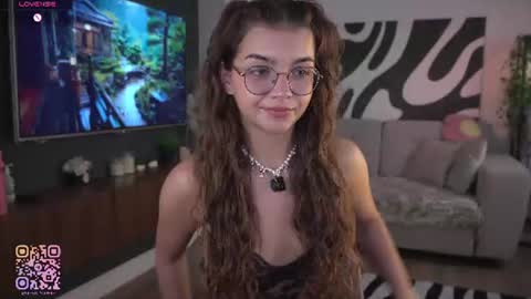 Snapshot of huba_booba chatting on July 27, 10:22 am Diane online show from July 27, 10:22 am