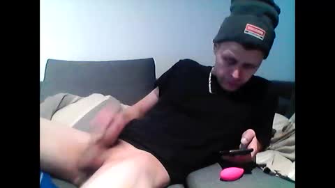 hubikush22 online show from January 3, 2:30 pm