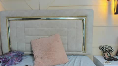 huddah online show from February 8, 5:29 pm