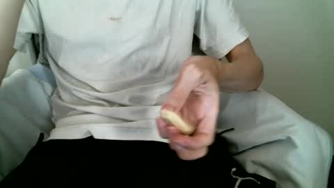 Snapshot of hug_me chatting on October 28, 10:52 am Keanu online show from October 28, 10:52 am