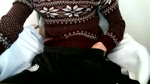 Snapshot of hug_me chatting on October 29, 1:46 pm Keanu online show from October 29, 1:46 pm