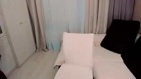 Snapshot of huge_booobs chatting on February 20, 7:08 pm milli online show from February 20, 7:08 pm