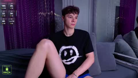 Snapshot of hugebangins_ chatting on September 25, 10:30 am ANTHONY online show from September 25, 10:30 am