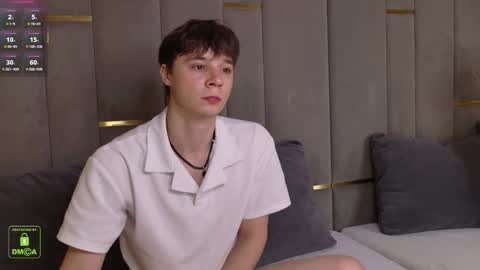 Snapshot of hugebangins_ chatting on October 25, 11:07 am ANTHONY online show from October 25, 11:07 am