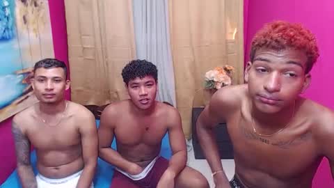 jose bigcock i like masturbate my big dick and finger my ass hole i am so hot online show from January 9, 7:15 pm