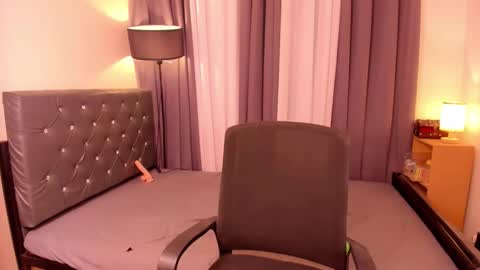 hugecock_pretty714250 online show from November 13, 4:39 pm