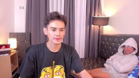 hugecock_pretty714250 online show from December 18, 9:32 pm