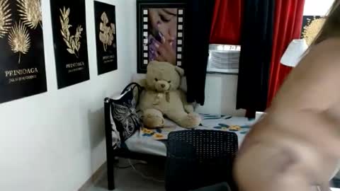 hugecockgoddessx online show from April 23, 12:12 am