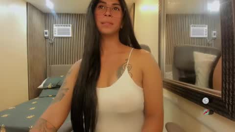 Queen karen grey online show from January 5, 6:35 am