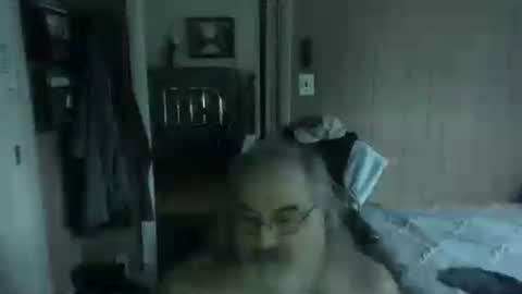 Snapshot of huggybear566 chatting on July 28, 12:59 pm lonely huggy bear online show from July 28, 12:59 pm