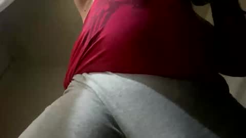 Snapshot of hughfat chatting on November 28, 3:42 am hughfat online show from November 28, 3:42 am