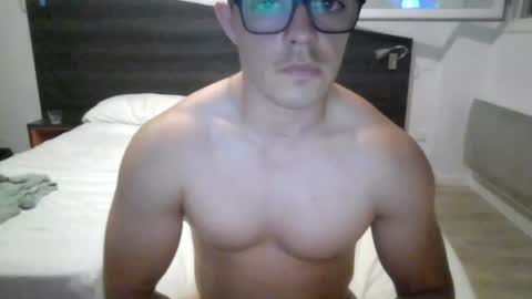 hughjaegg online show from June 23, 9:24 pm