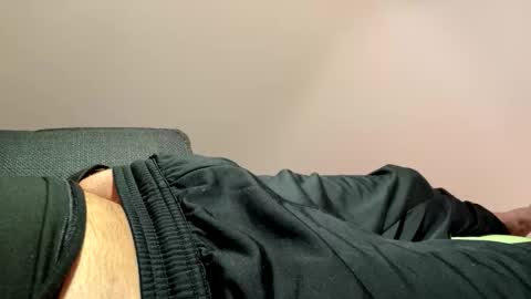 Snapshot of hugjack1983 chatting on December 1, 12:26 am hugjack1983 online show from December 1, 12:26 am