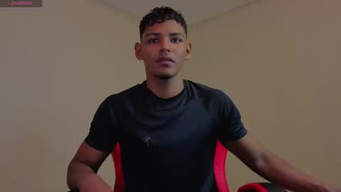 Snapshot of hugo_cano chatting on February 20, 4:07 pm Hugo Cano online show from February 20, 4:07 pm