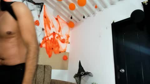 hugo_sexy80 online show from October 27, 12:26 am