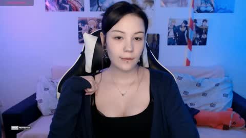 Snapshot of hugomin chatting on December 16, 8:52 am HugoMin online show from December 16, 8:52 am