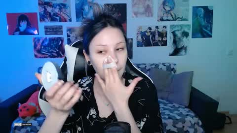 Snapshot of hugomin chatting on October 2, 7:04 am HugoMin online show from October 2, 7:04 am