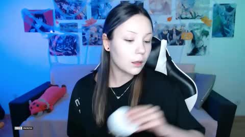 Snapshot of hugomin chatting on October 17, 2:19 pm HugoMin online show from October 17, 2:19 pm